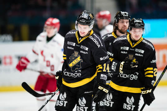 s Kalle Jellvert (närmast i bild) deppar med Jesper Fröden