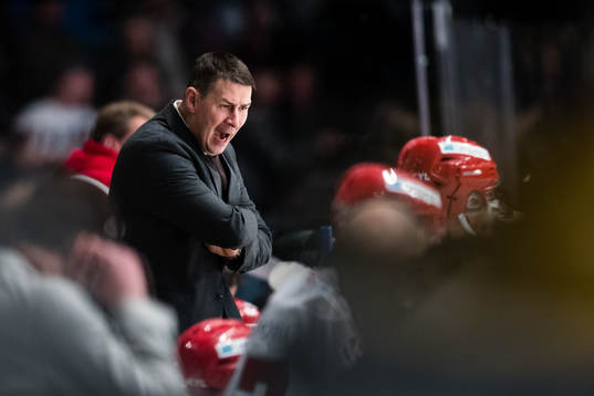 Modos tränare Hans Särkijärvi reagerar