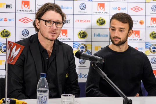 Elfsborgs klubbchef Stefan Andreasson och nyförvärvet