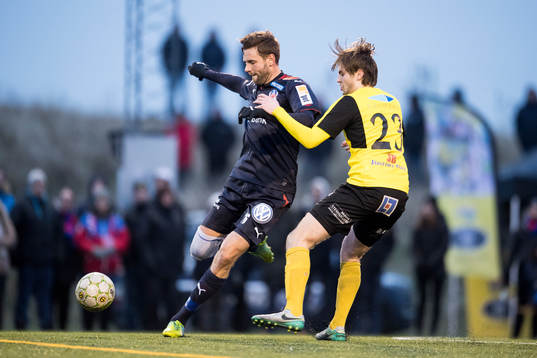 Helsingborgs Mikael Dahlberg och Mjällby Axel Norén