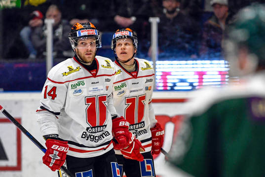 Örebros Tom Wandell jublar