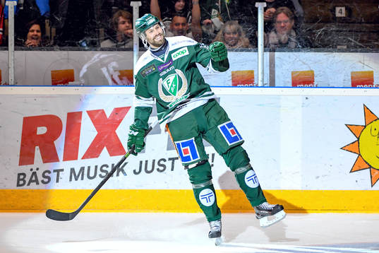Färjestads Dick Axelsson jublar