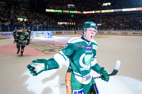 Färjestads Fabian Zetterlund jublar