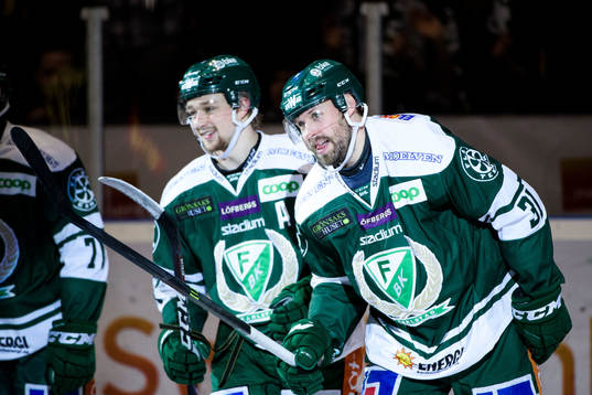 Färjestads Dick Axelsson jublar