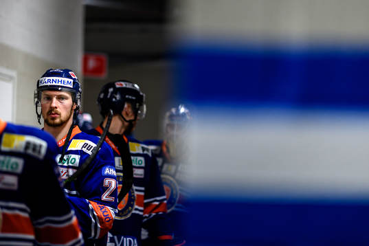 Växjös Martin Lundberg före ishockeymatchen i SHL mellan