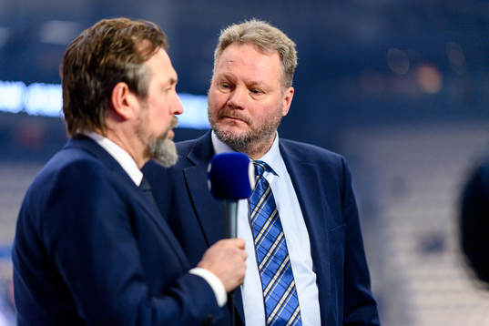 Cmore kommentator Arto Blomsten före ishockeymatchen i SHL