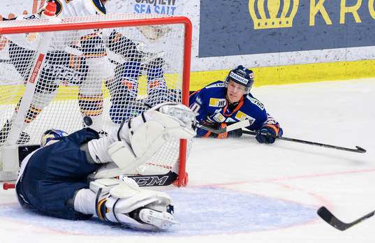 Växjös Elias Pettersson gör mål 2-1