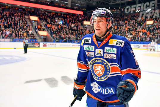 Växjös Robert Rosén jublar