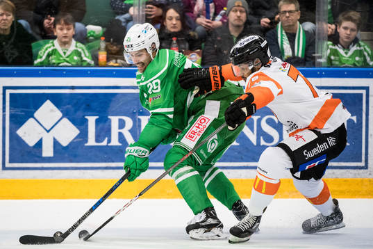 Rögles Ludvig Rensfeldt och Karlskronas Akim Aliu