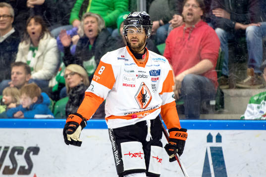 Karlskronas Akim Aliu delade ut en rejäl tackling mot