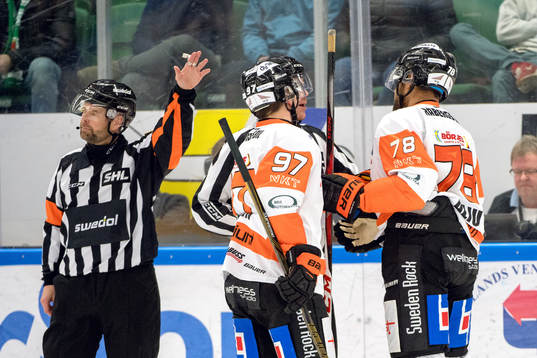 Karlskronas Akim Aliu fick matchstraff