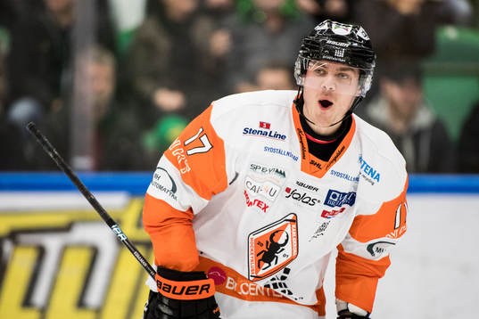 Karlskronas Joel Kellman jublar