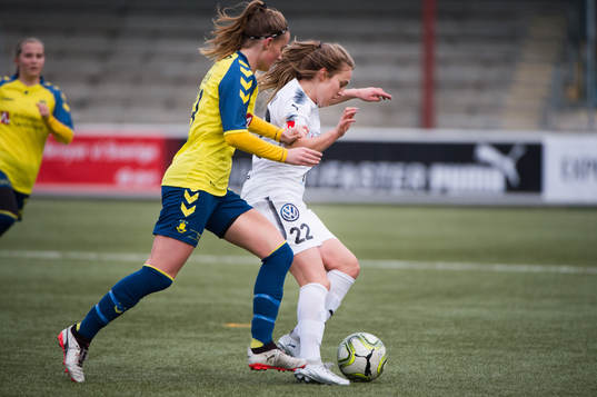 Bröndbys Kamilla Karlsen och Rosengårds Hanna Persson