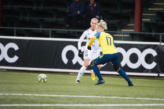 Rosengårds Nellie Lilja och Bröndbys Julie Tavlo