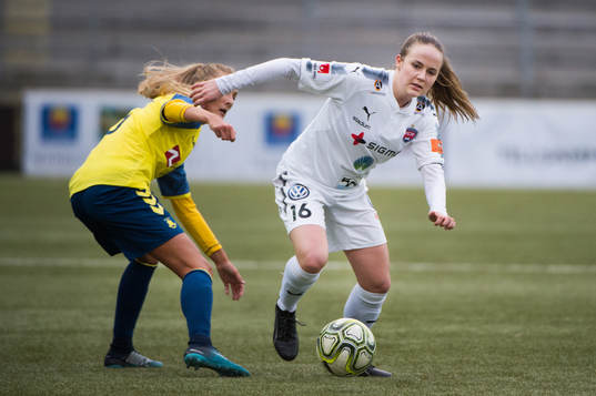 Bröndbys Fredrikke Lindhardt och Rosengårds Matilda Roth