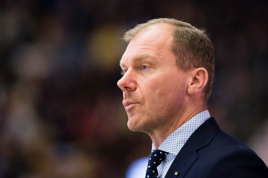 s tränare Johan Lindbom