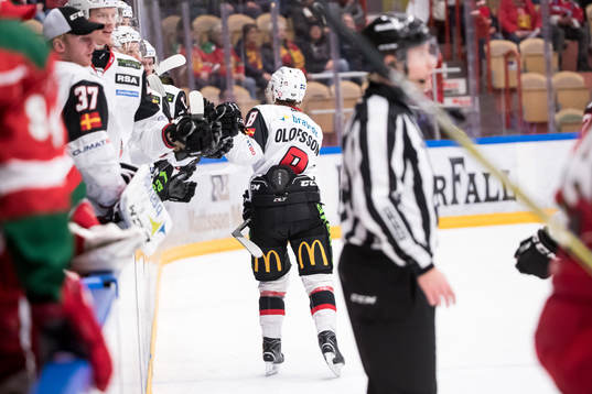 Malmö Redhawks Johan Olofsson jublar