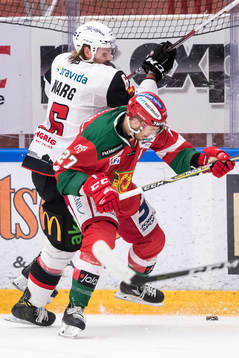Malmö Redhawks Stefan Warg och Moras Matt Bailey  i