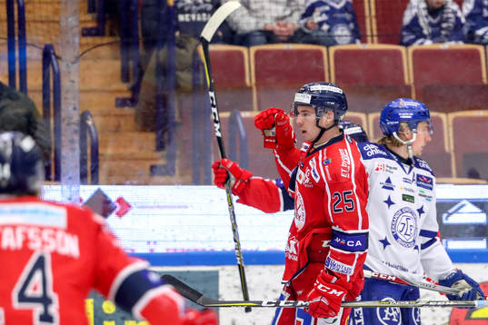 Västerviks Patrik Blomberg jublar