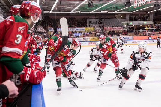 Moras Robin Johansson och Moras Jacob Lagacé och Malmö