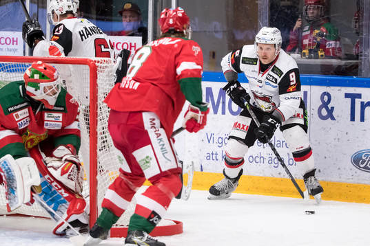 Malmö Redhawks Frederik Storm bakom Moras målvakt