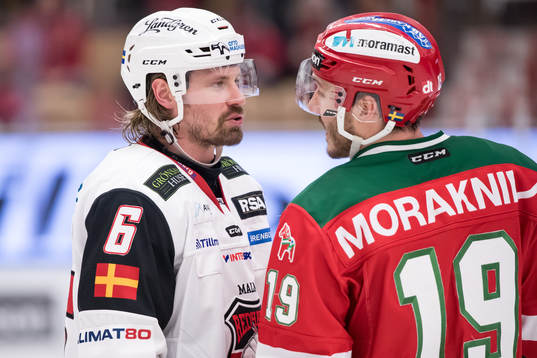 Malmö Redhawks Stefan Warg och Moras John Persson  i