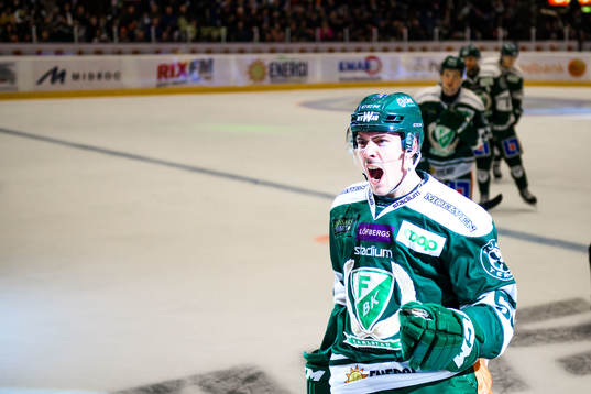 Färjestads Sebastian Erixon jublar