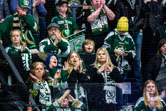 Färjestads supportrar jublar
