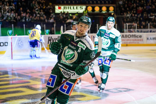 Färjestads Rasmus Asplund jublar