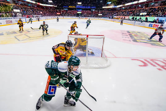 Färjestads Joakim Nygård och Luleås Daniel Sondell
