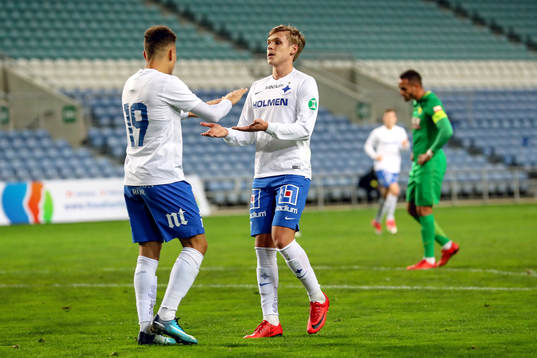 Norrköpings Jordan Larsson och Arnór Sigurdsson jublar