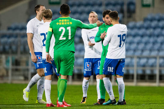 Upprörda känslor mellan Beijing Renato Augusto och