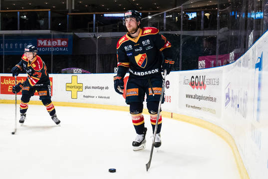 Djurgårdens Linus Hultström innan ishockeymatchen i SHL