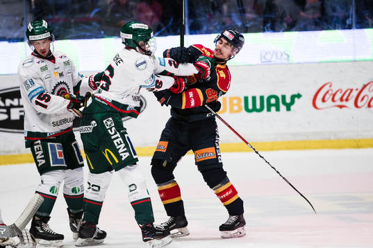 Frölundas Rasmus Dahlin och Djurgårdens Gustav Possler i