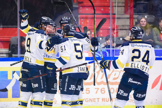 s Victor Ejdsell och David Gustafsson jublar