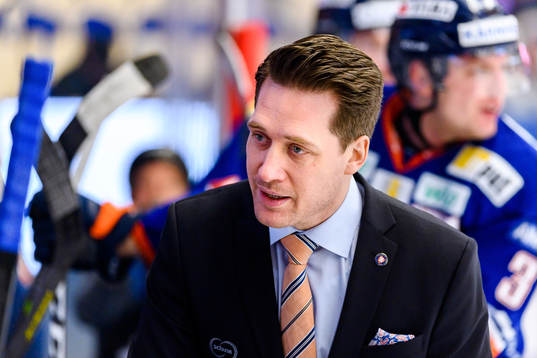 Växjös tränare Sam Hallam