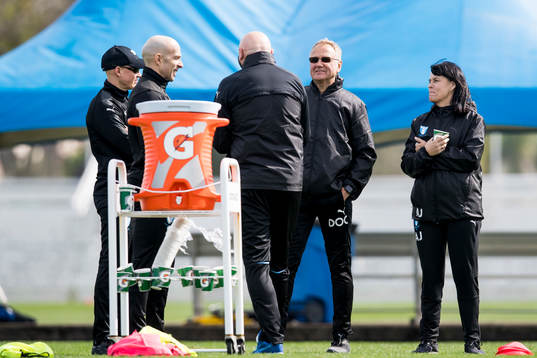 Malmö FFs  psykolog Sverker Fryklund, massör Greger