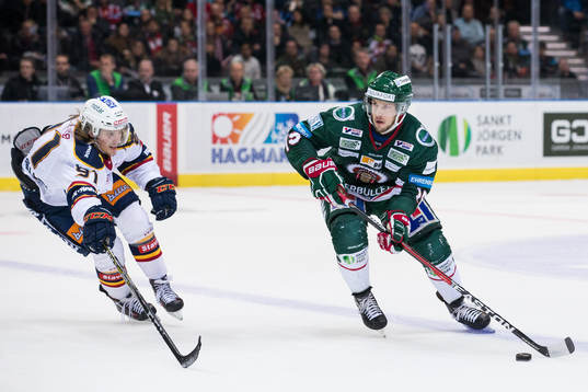 Djurgårdens Axel Jonsson Fjällby och Frölundas Matt