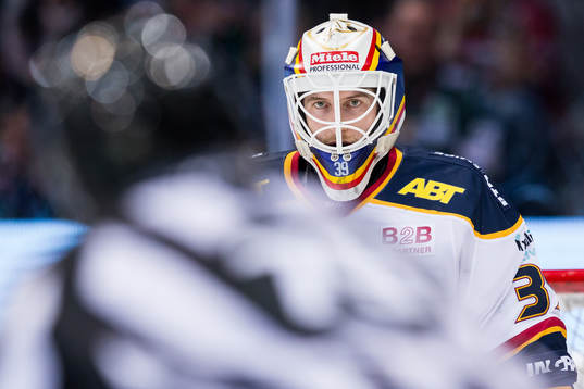 Djurgårdens målvakt Adam Reideborn