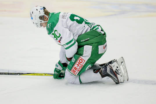 Rögles Ted Brithén grinar illa