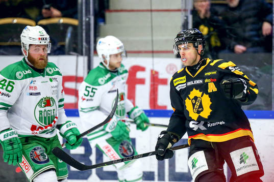 Skellefteås Joakim Lindström jublar med 2-0