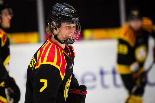 Brynäs Adam Boqvist före ishockeymatchen i SHL mellan