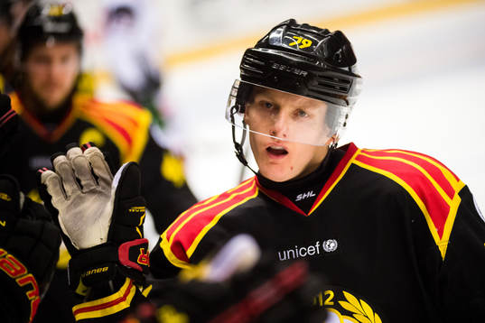 Brynäs Daniel Mannberg jublar