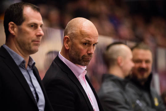 Brynäs assisterande tränare Jan Larsson och tränare