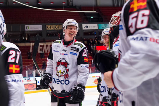 Malmö Redhawks Lars Bryggman jublar