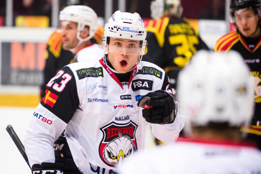 Malmö Redhawks Christoffer Forsberg jublar