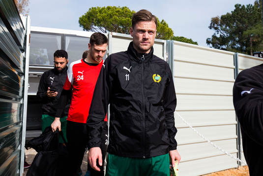 Hammarbys Imad Khalili, målvakt Davor Blazevic och Arnór