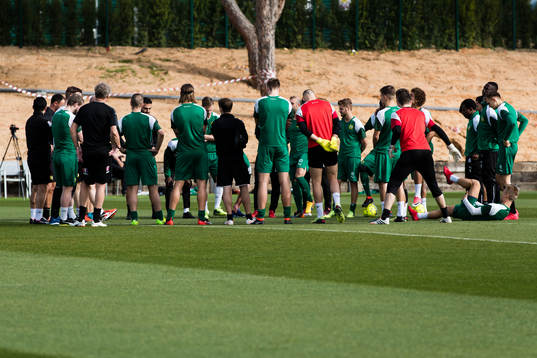 Hammarbys spelare samlas