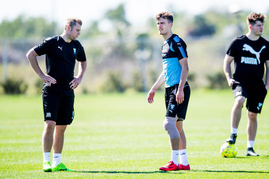 Malmö FFs sjukgymnast Jesper Robertsson och Pavle Vagic