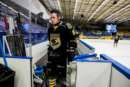Panterns Fredrik Styrman  deppar